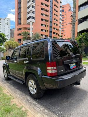 Jeep Cherokee KK 2011