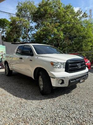 Toyota Tundra 2011