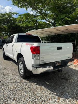Toyota Tundra 2011