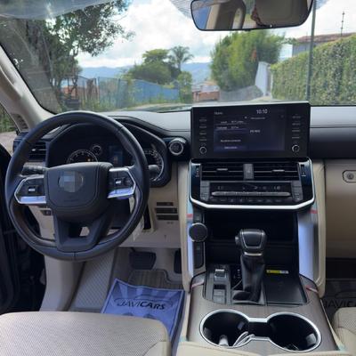 Toyota Land Cruiser 2023