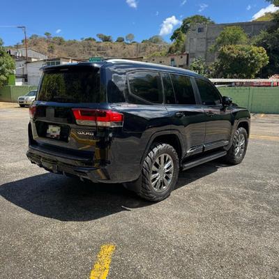 Toyota Land Cruiser 2023