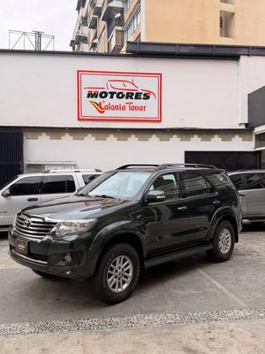 Toyota Fortuner 2015