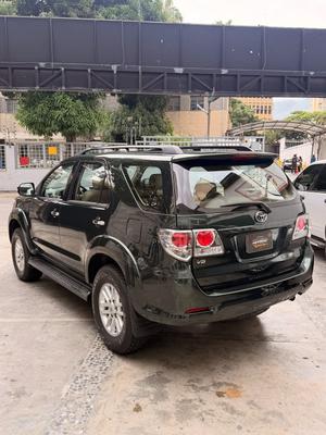 Toyota Fortuner 2015