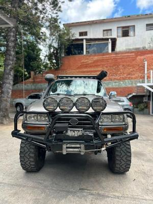 Toyota Land Cruiser 2000