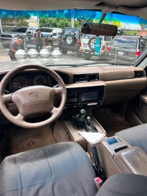 Toyota Land Cruiser 2000