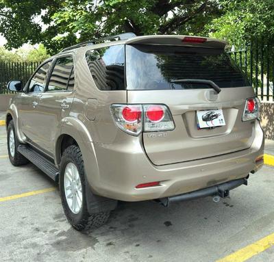 Toyota Fortuner 2012