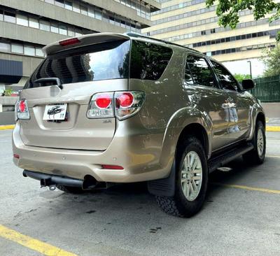 Toyota Fortuner 2012