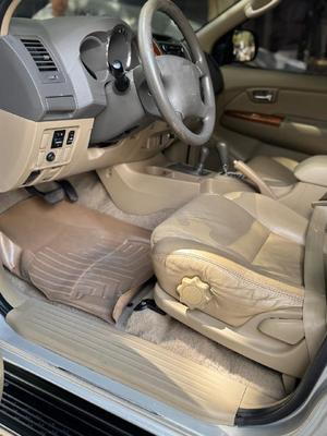 Toyota Fortuner 2011