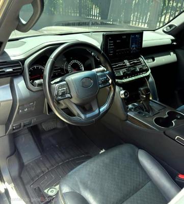 Toyota Land Cruiser 300 2023