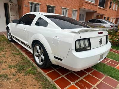 Ford Mustang 2005