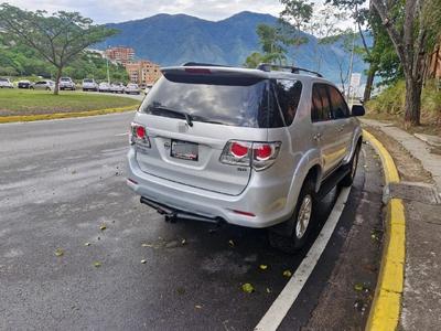 Toyota Fortuner 2014