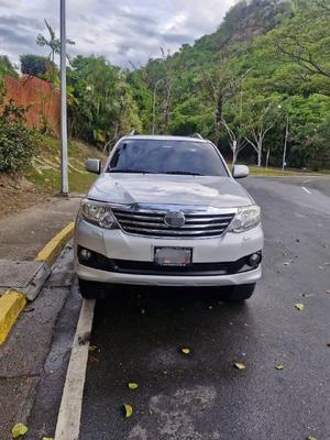 Toyota Fortuner 2014