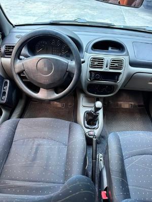 Renault Clio 2005