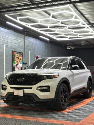 Ford Explorer 2023