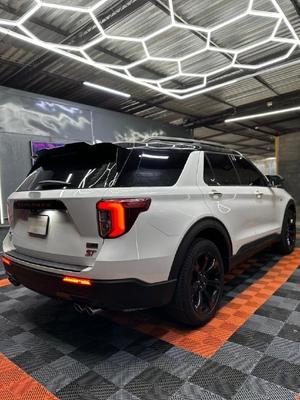 Ford Explorer 2023