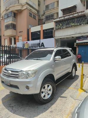 Toyota Fortuner 2011