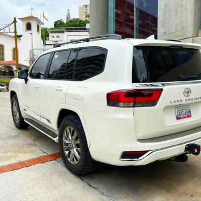 Toyota Land Cruiser 2024