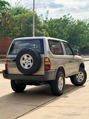 Toyota Meru 2006