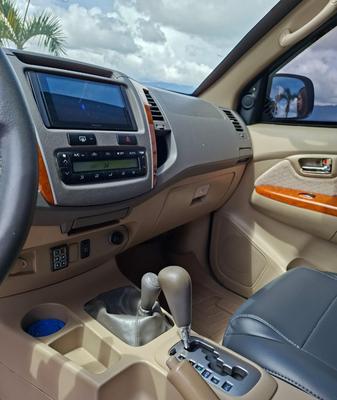Toyota Fortuner 2011