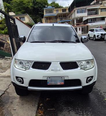 Mitsubishi Montero Sport 2014