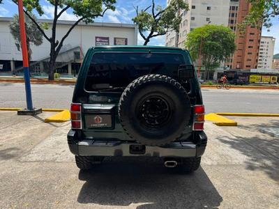 Mitsubishi Montero 2007