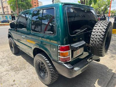 Mitsubishi Montero 2007