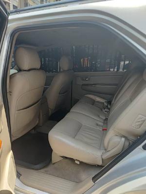 Toyota Fortuner 2011