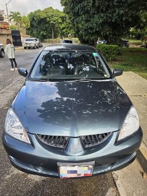 Mitsubishi Touring 2012