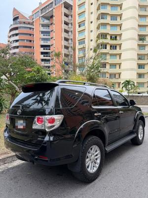 Toyota Fortuner 2013