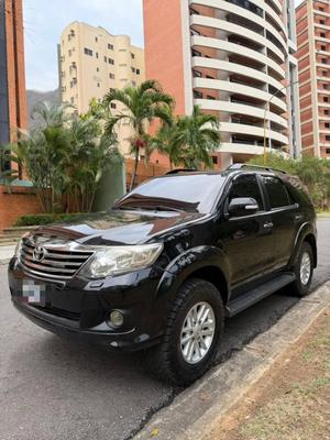 Toyota Fortuner 2013