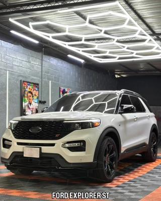 Ford Explorer 2023