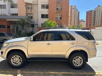 Toyota Fortuner 2014