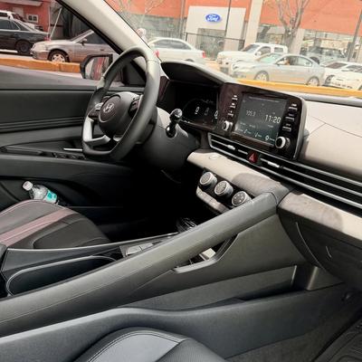 Hyundai Elantra 2025