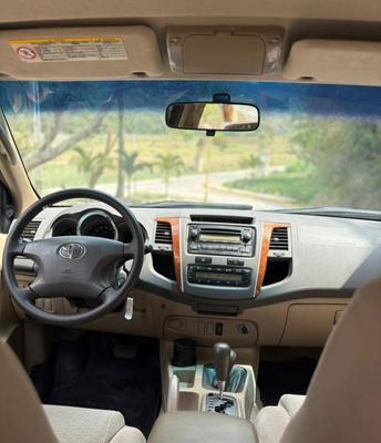 Toyota Fortuner 2010