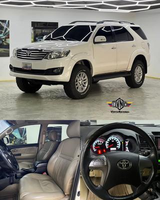 Toyota Fortuner 2015