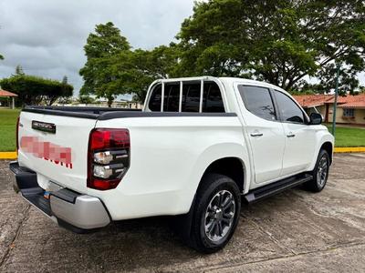 Mitsubishi L200 2023
