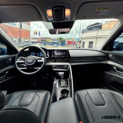 Hyundai Elantra 2025