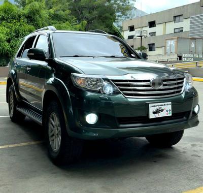 Toyota Fortuner 2013