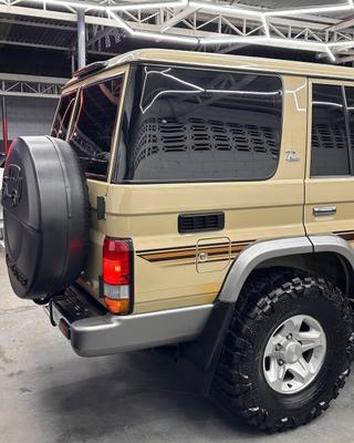 Toyota Land Cruiser 70th Anniversary (Machito) 2022
