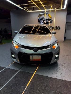 Toyota Corolla 2015