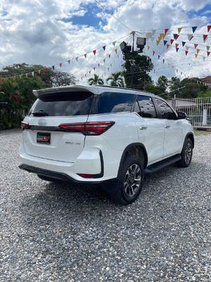 Toyota Fortuner 2024