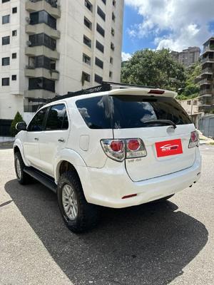 Toyota Fortuner 2013