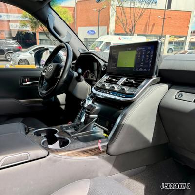Toyota Land Cruiser 2024