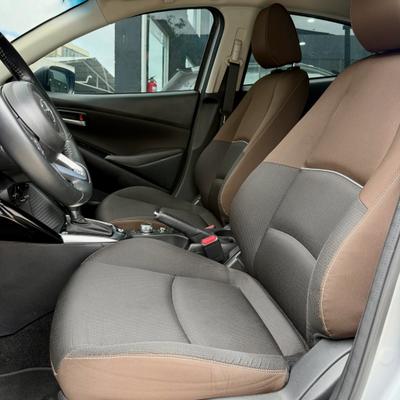 Mazda Mazda2 2023