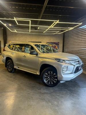 Mitsubishi Montero 2020