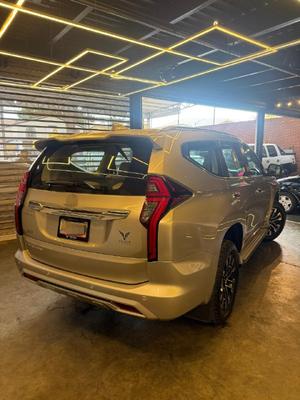 Mitsubishi Montero 2020