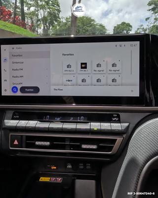 Toyota Camry SE 2026