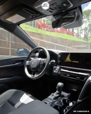 Toyota Camry SE 2026