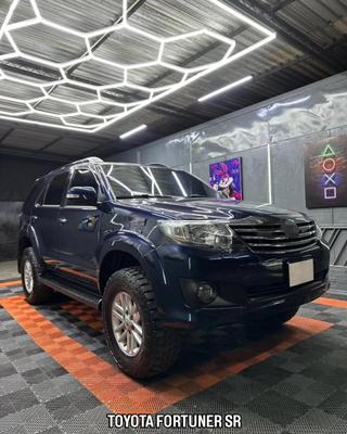Toyota Fortuner 2013