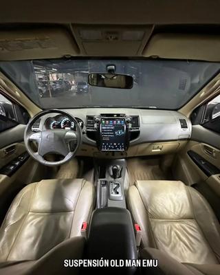 Toyota Fortuner 2013